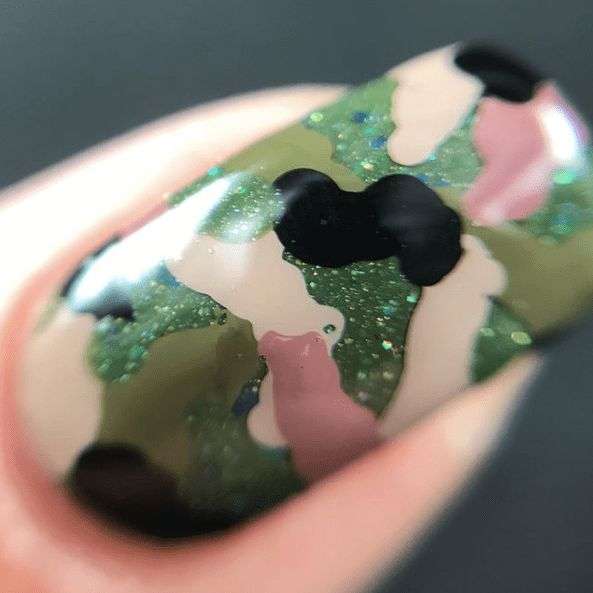 camouflage nail design